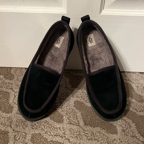 UGG Slippers-Size 9 - Picture 8 of 10